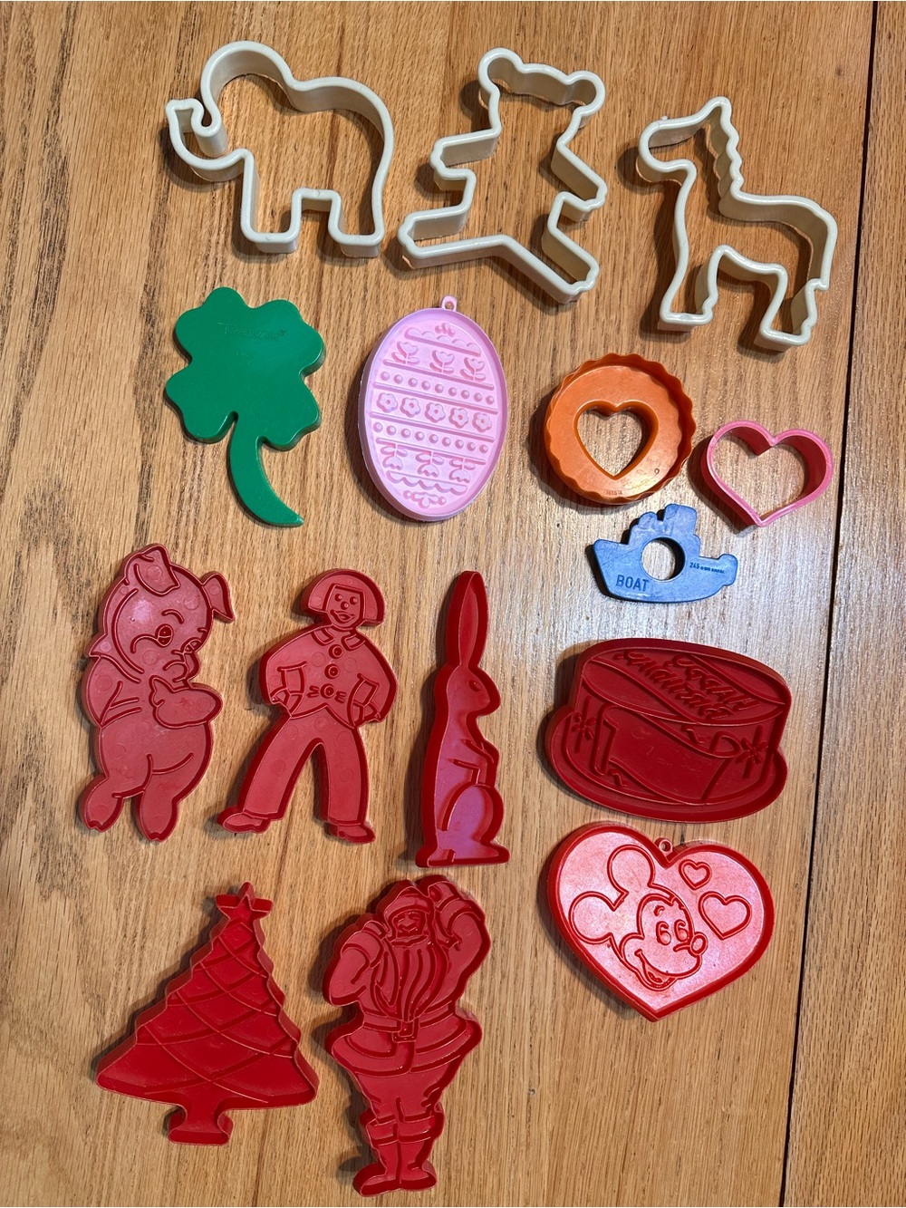 Assorted Vintage Cookie Cutter Set